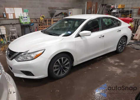 2017 Nissan Altima 2.5 Sv z USA, uszkodzony, nr VIN 1N4AL3AP7HC160272